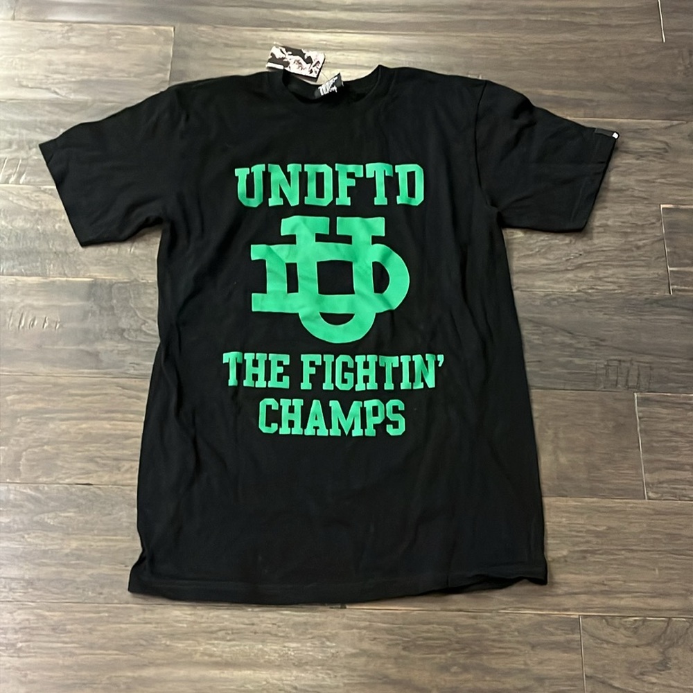 Undefeated The Fightin Champs Short sleeve T Shirt black Mens Size Large